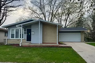 436 N Pleasant Dr, Glenwood, IL 60425 - Photo 1