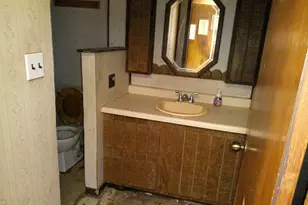 701 S Cain St, Clifton, IL 61727 - Photo 8