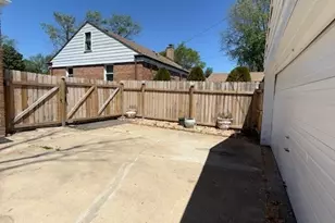 17745 Burnham Ave, Lansing, IL 60438 - Photo 12