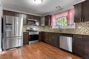 217 Oriole Rd, Matteson, IL 60443 - Photo 2