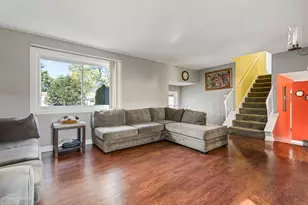 217 Oriole Rd, Matteson, IL 60443 - Photo 6