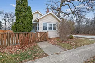 979 Vine St, Winnetka, IL 60093 - Photo 1