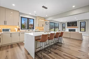 154 Oak St, Lake Zurich, IL 60047 - Photo 2