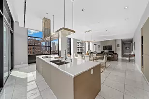 400 W Huron St, Chicago, IL 60654 - Photo 16