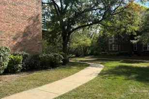 905 Casey Ct, Schaumburg, IL 60173 - Photo 2