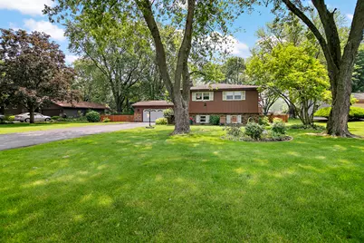5844 Muriel Lane, Saint Anne, IL 60964 - Photo 2