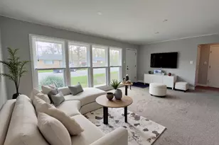 140 Nashua St, Park Forest, IL 60466 - Photo 2