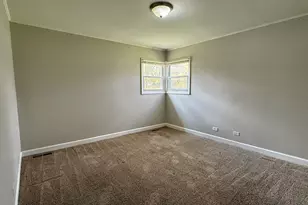 478 Talala St, Park Forest, IL 60466 - Photo 10