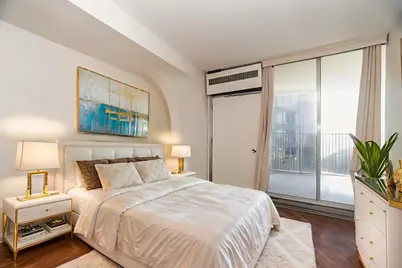 300 N State Street #5620, Chicago, IL 60654 - Photo 6