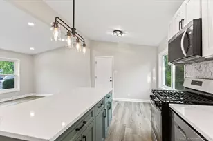 16211 Joyce Cir, South Holland, IL 60473 - Photo 10