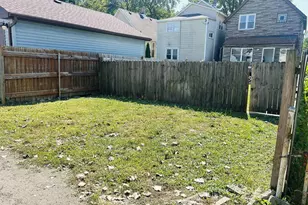 344 E 117th St, Chicago, IL 60628 - Photo 18