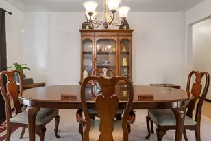 601 Fairlane Dr, Joliet, IL 60435 - Photo 8