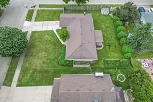 601 Fairlane Dr, Joliet, IL 60435 - Photo 30