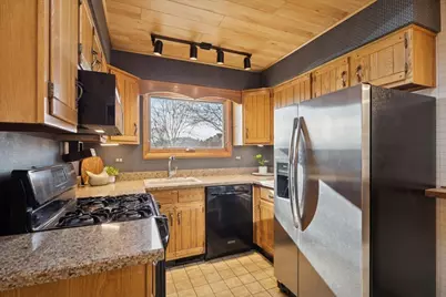 1814 Illinois Road, Northbrook, IL 60062 - Photo 8