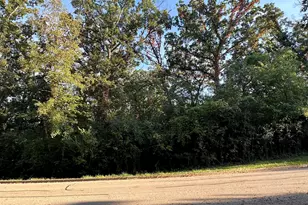 7319 Forest Oak Dr, McHenry, IL 60050 - Photo 1