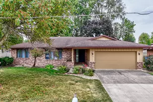 1001 4-H Rd, Ottawa, IL 61350 - Photo 1