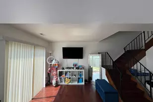 2605 E Martha Pl, Burnham, IL 60633 - Photo 2