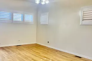 [Address not provided], Chicago, IL 60608 - Photo 6