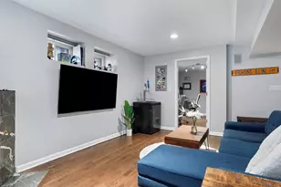 514 N Armour St, Chicago, IL 60642 - Photo 16