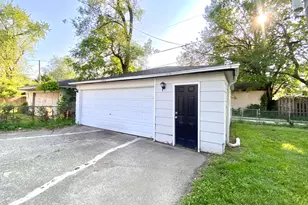 286 Merrill Ave, Calumet City, IL 60409 - Photo 24