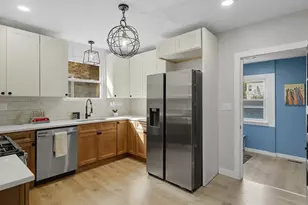 8442 S Kingston Ave, Chicago, IL 60617 - Photo 8