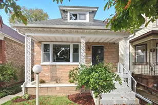 8442 S Kingston Ave, Chicago, IL 60617 - Photo 1