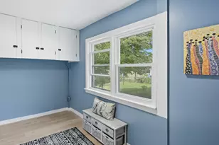 8442 S Kingston Ave, Chicago, IL 60617 - Photo 16