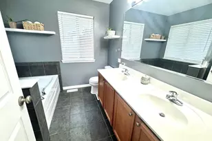 6409 Donegal Ln, McHenry, IL 60050 - Photo 14