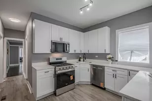 7832 S Eberhart Ave, Chicago, IL 60619 - Photo 10