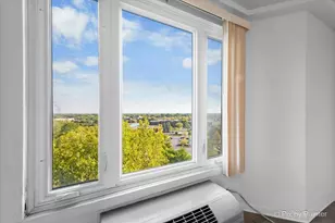 1 Renaissance Pl, Palatine, IL 60067 - Photo 14