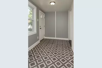 [Address not provided], Chicago, IL 60617 - Photo 10