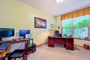 965 Carmen Rd, Sugar Grove, IL 60554 - Photo 12