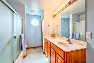 965 Carmen Rd, Sugar Grove, IL 60554 - Photo 20