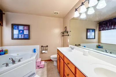 965 Carmen Road, Sugar Grove, IL 60554 - Photo 18