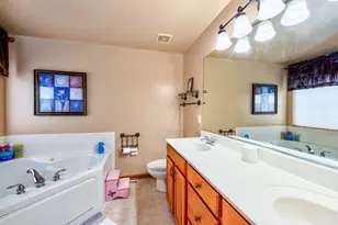 965 Carmen Rd, Sugar Grove, IL 60554 - Photo 18