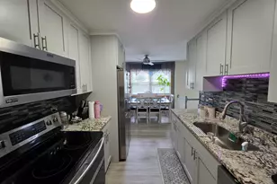 9314 Wherry Ln, Orland Park, IL 60462 - Photo 4