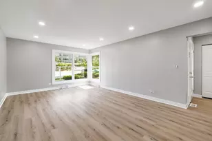 92-88 N Airlite St, Elgin, IL 60123 - Photo 12