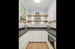 3302 N Hoyne Ave, Chicago, IL 60618 - Photo 8