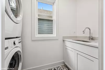 3302 N Hoyne Avenue, Chicago, IL 60618 - Photo 18