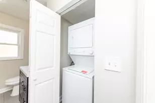 2745 W Gregory St, Chicago, IL 60625 - Photo 10