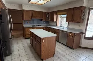 1102 S Oplaine Rd, Gurnee, IL 60031 - Photo 6