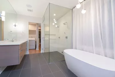 3644 N Bosworth Avenue, Chicago, IL 60613 - Photo 32