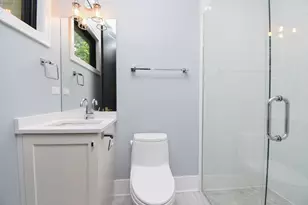 3644 N Bosworth Ave, Chicago, IL 60613 - Photo 46