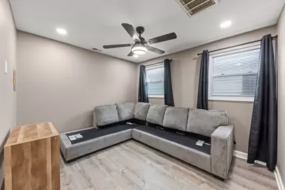 5817 W 64th Street, Chicago, IL 60638 - Photo 16