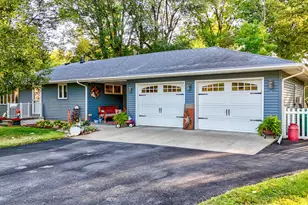 709 S Park St, Streator, IL 61364 - Photo 1