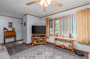 709 S Park St, Streator, IL 61364 - Photo 4