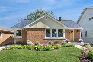 617 S Madison Ave, La Grange, IL 60525 - Photo 1