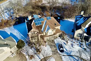 3805 Gladstone Dr, Naperville, IL 60565 - Photo 2