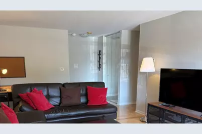 450 Raintree Court #2B, Glen Ellyn, IL 60137 - Photo 2