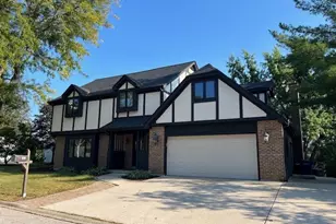 2651 Yorkshire Ln, Lisle, IL 60532 - Photo 1